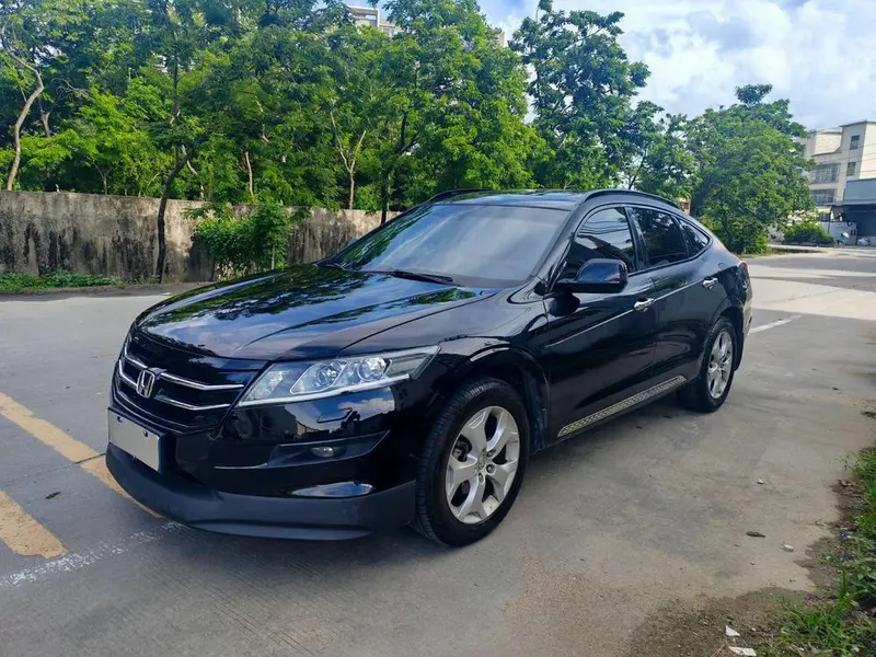 Honda Crosstour 2.4L Prestige Edition, 2012 — фото 1
