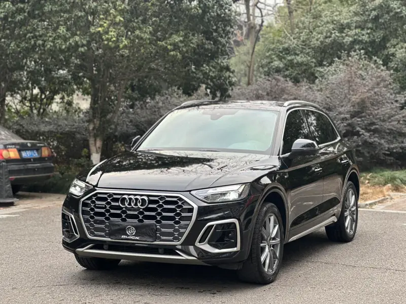 Audi Q5L, 2022