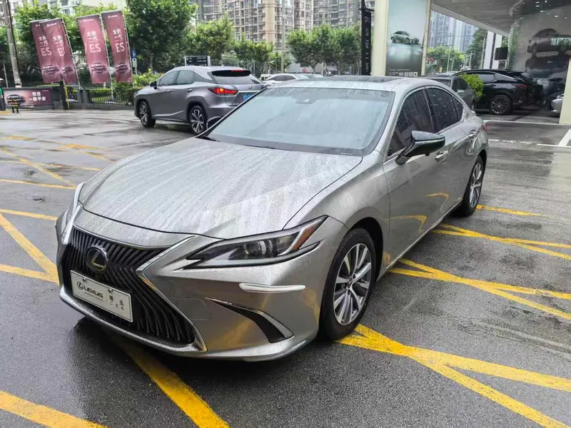 Lexus ES 300h Edition CN5, 2020 — фото 1
