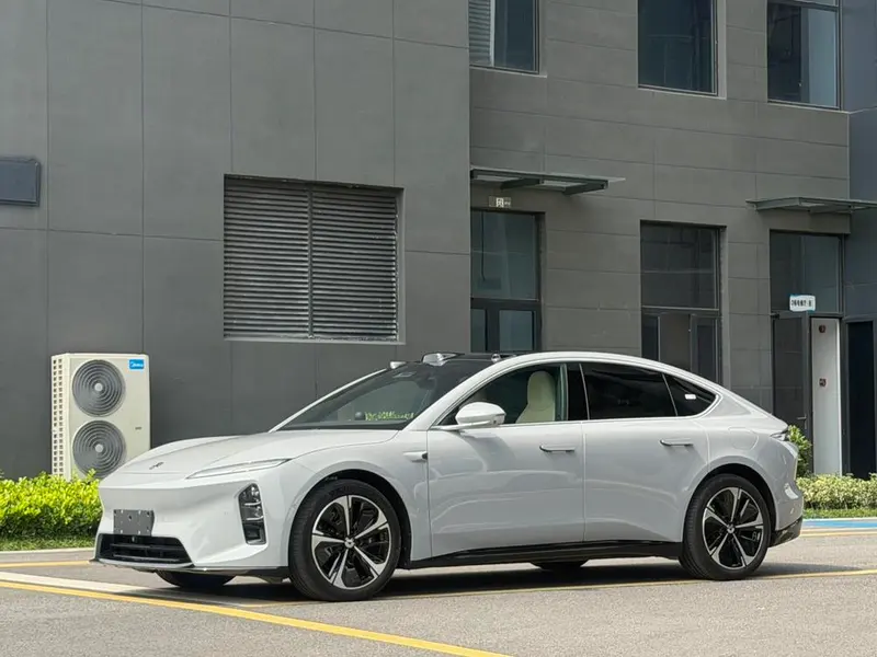NIO ET5, 2025