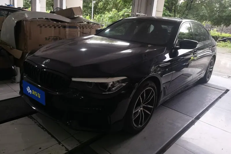 BMW 5-Series, 2019