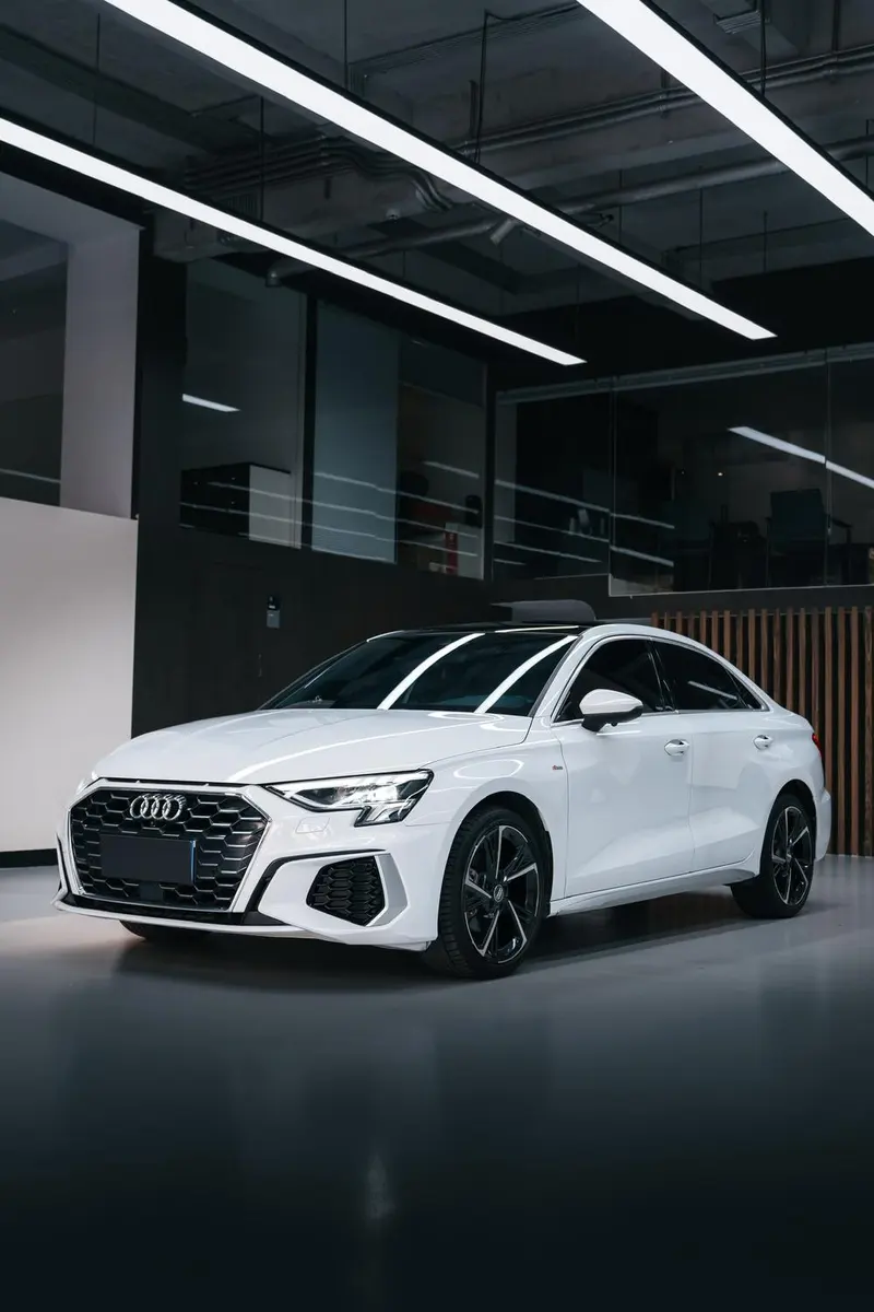 Audi A3 A3L Limousine 35 TFSI Sport Version, 2021 — фото 1