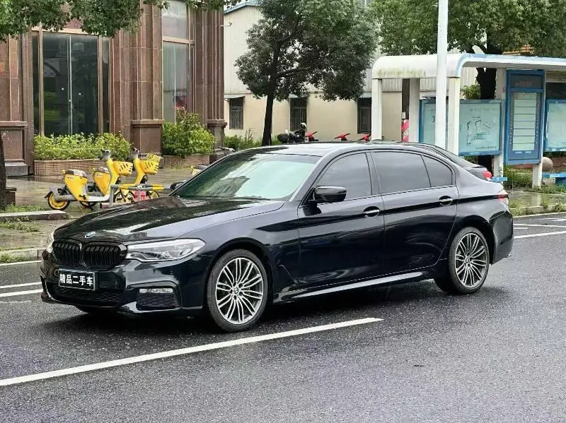 BMW 5-Series, 2018