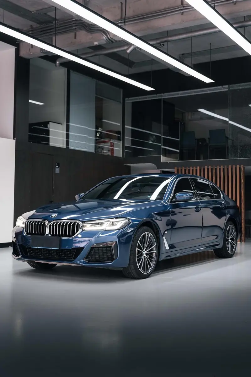 BMW 5-Series, 2021