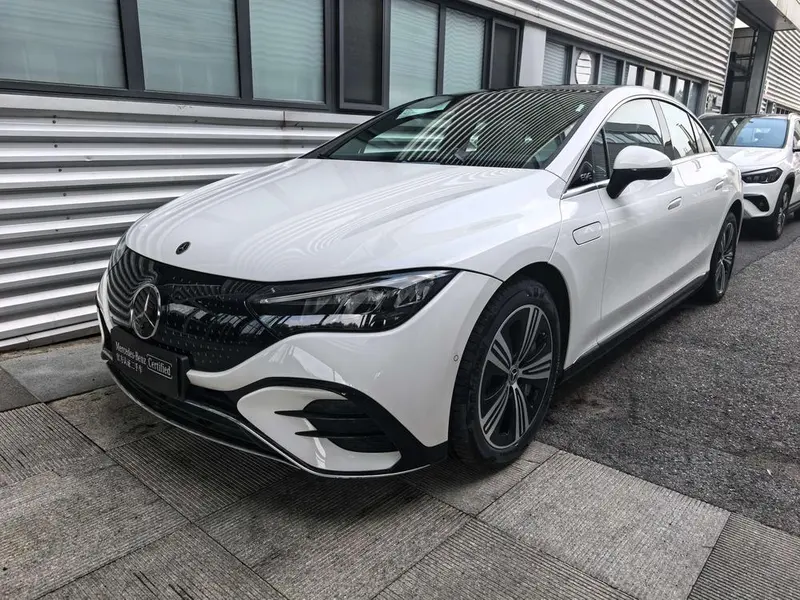 Mercedes-Benz EQE, 2025