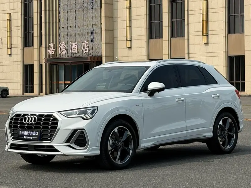 Audi Q3 35 TFSI Fashion Version, 2023 — фото 1