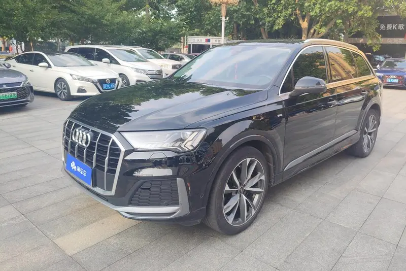 Audi Q7 45 TFSI quattro S line Sport Version, 2023 — фото 1
