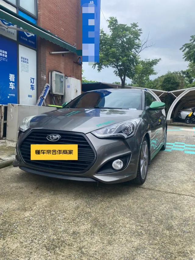Hyundai Veloster, 2015