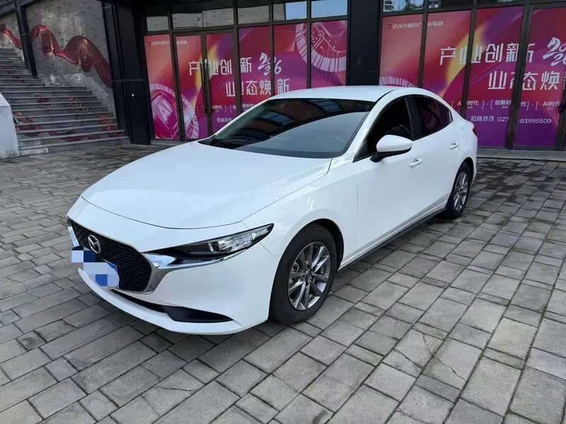 Mazda 3 Axela, 2022