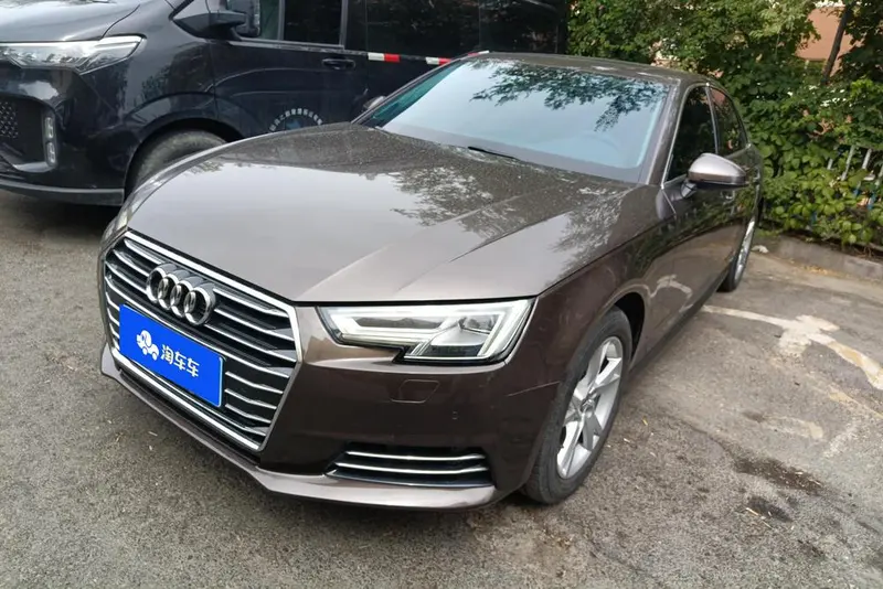 Audi A4L 30 Version 40 TFSI Version, 2018 — фото 1
