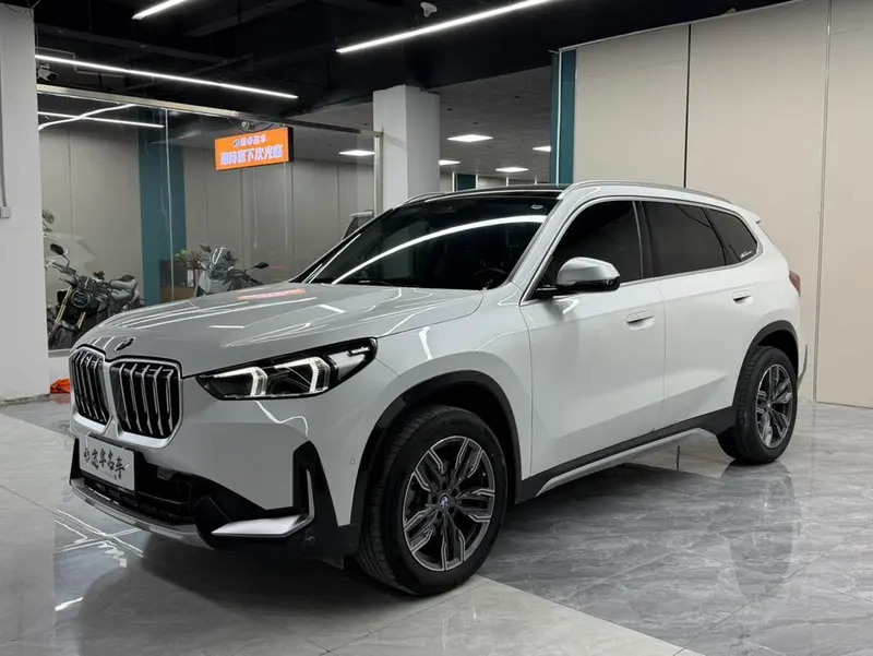 BMW X1 sDrive20Li X, 2023 — фото 1