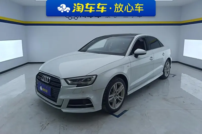 Audi A3 Limousine 35 TFSI Fashion Version CN5, 2019 — фото 1