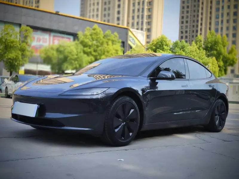 Tesla Model 3, 2025