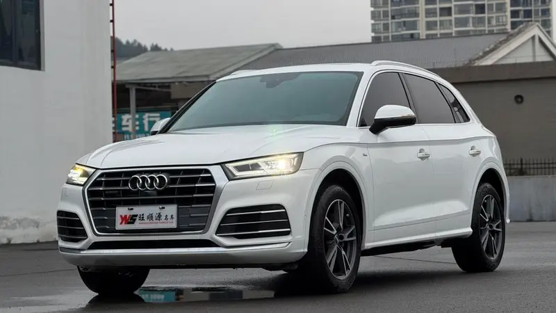 Audi Q5L, 2020