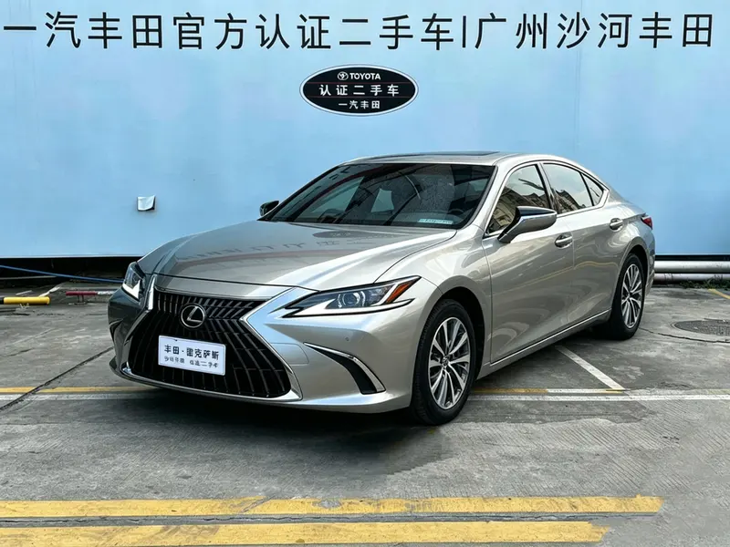 Lexus ES 300h Edition, 2022 — фото 1