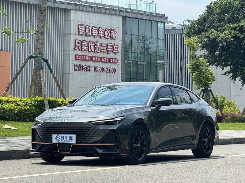 Changan UNI-V 1.5T Sport Edition, 2022 — фото 1
