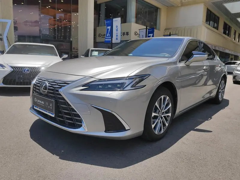 Lexus ES 200 Refined Edition, 2025 — фото 1