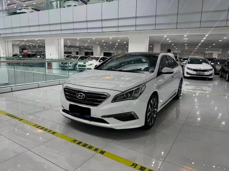 Hyundai Sonata LF 1.6T DLX Premium Version, 2015 — фото 1