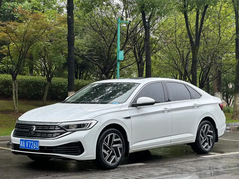 Volkswagen Sagitar, 2023