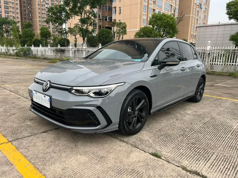 Volkswagen Golf, 2023