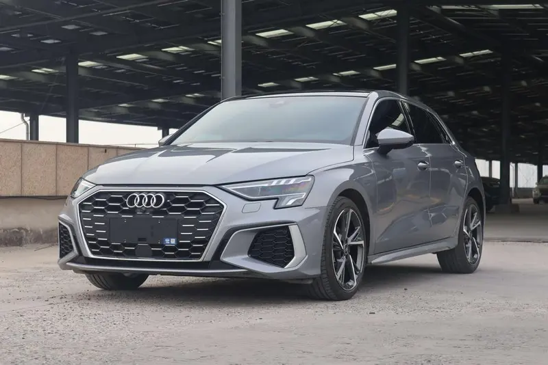 Audi A3 Sportback 35 TFSI Fashion Sport Version, 2023 — фото 1