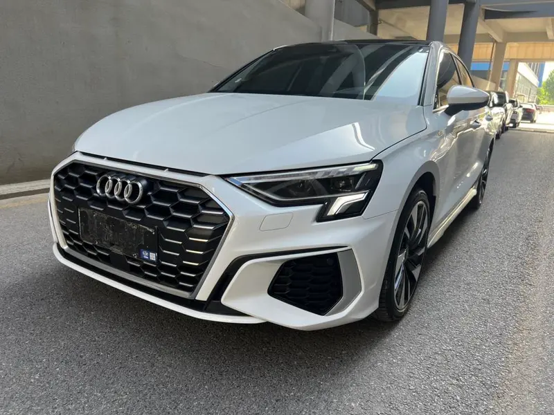 Audi A3 Facelift A3L Limousine 35 TFSI Fashion Sport Version, 2023 — фото 1