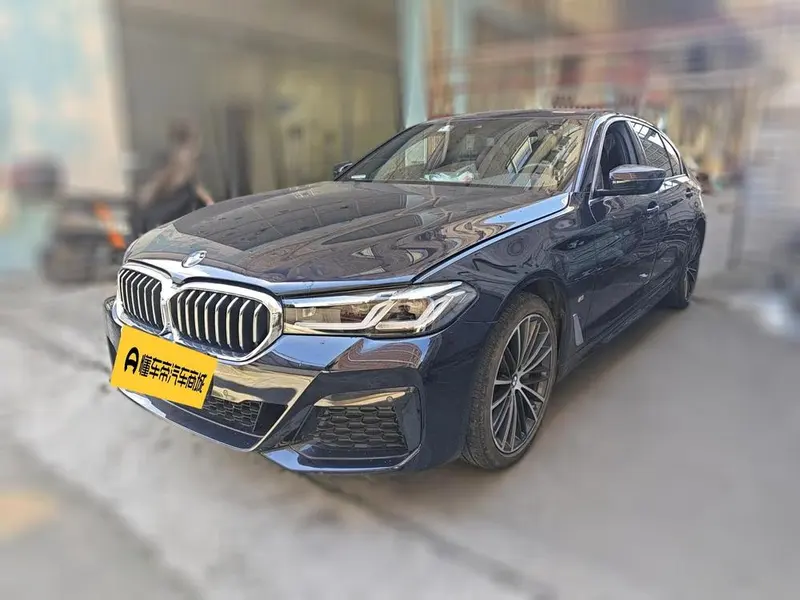 BMW 5-Series, 2022