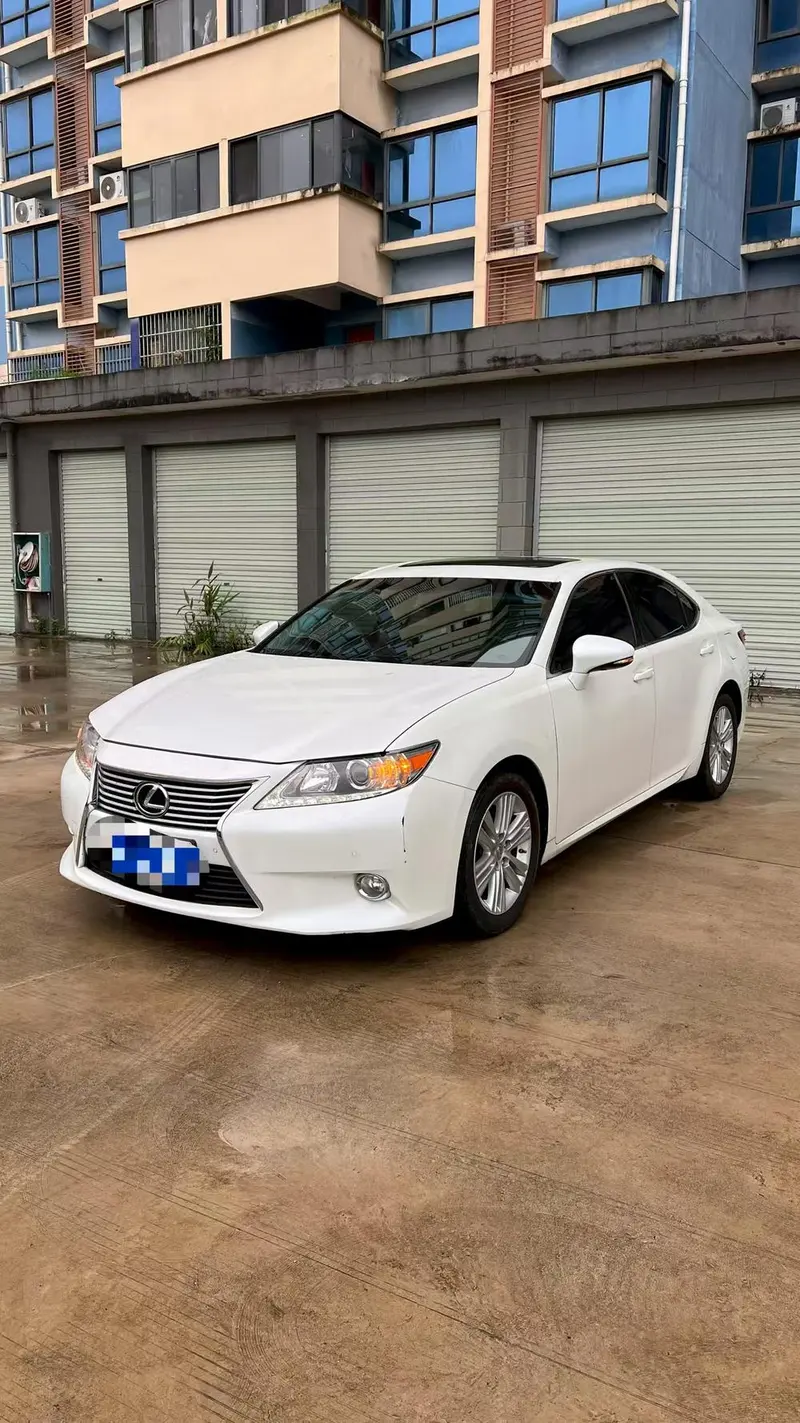 Lexus ES 250 Люкс, 2013 — фото 1