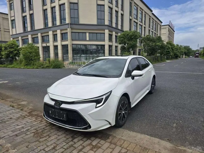 Toyota Levin 185T CVT Luxury Edition, 2022 — фото 1