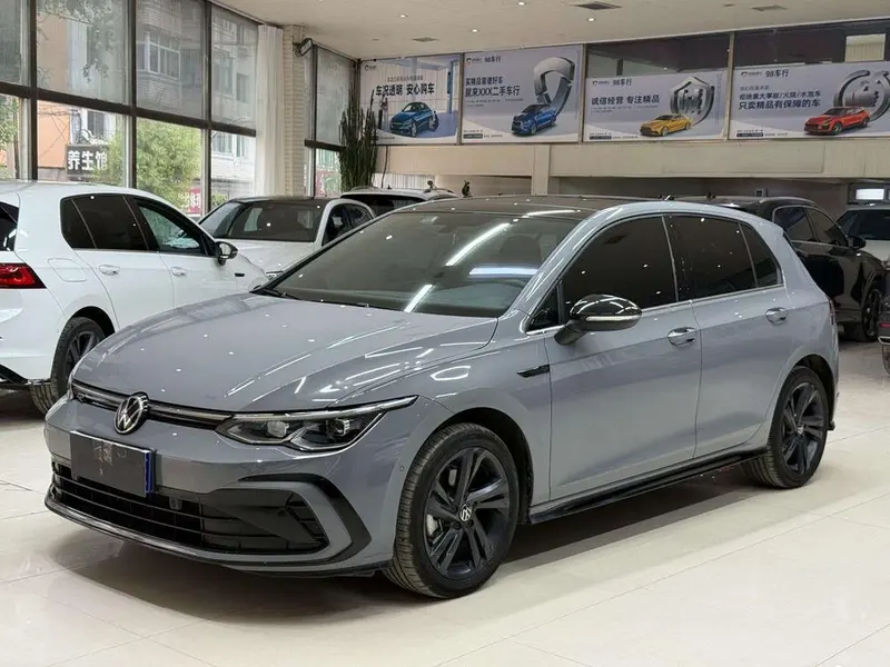 Volkswagen Golf, 2023