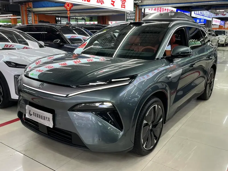 BYD Tang L DM, 2025