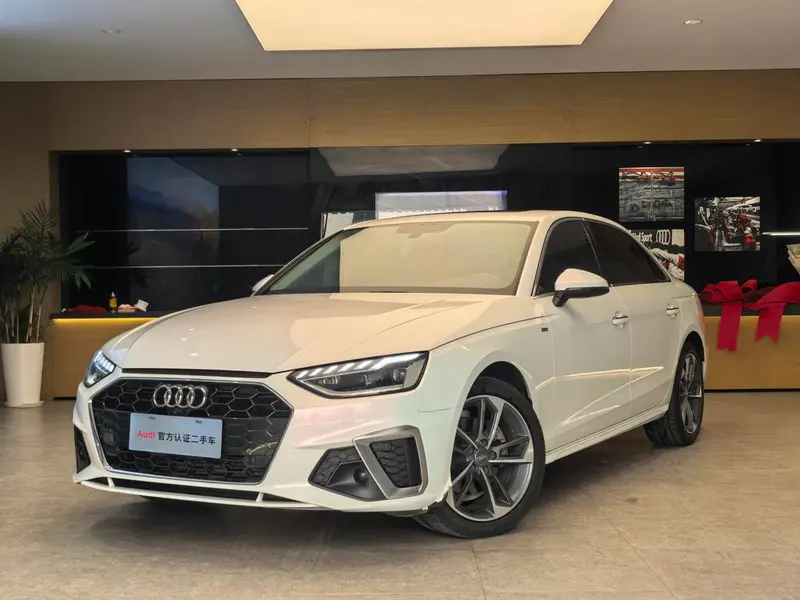 Audi A4L 40 TFSI Fashion Version, 2020 — фото 1