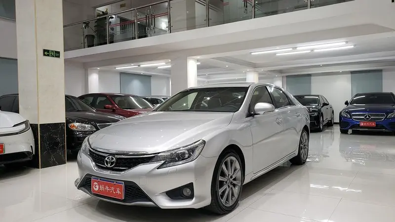 Toyota Reiz, 2013