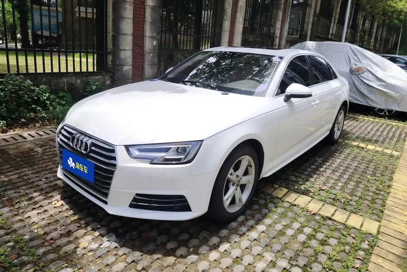 Audi A4L 40 TFSI Fashion Version, 2017 — фото 1