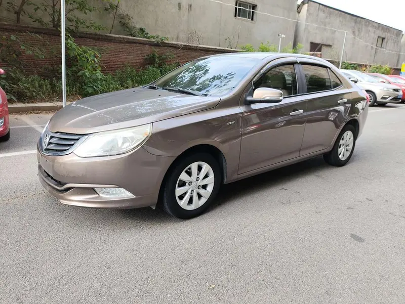 Baojun 630 1.5L Manual Comfort Version, 2014 — фото 1