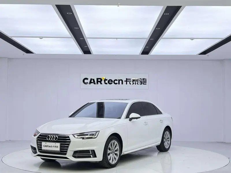 Audi A4L 40 TFSI Version CN6, 2019 — фото 1