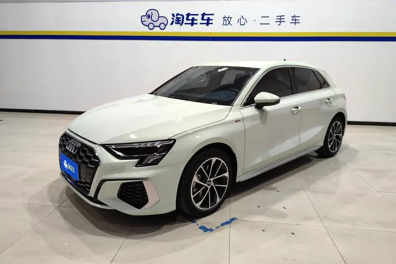 Audi A3 Sportback 35 TFSI Sport Version, 2024 — фото 1