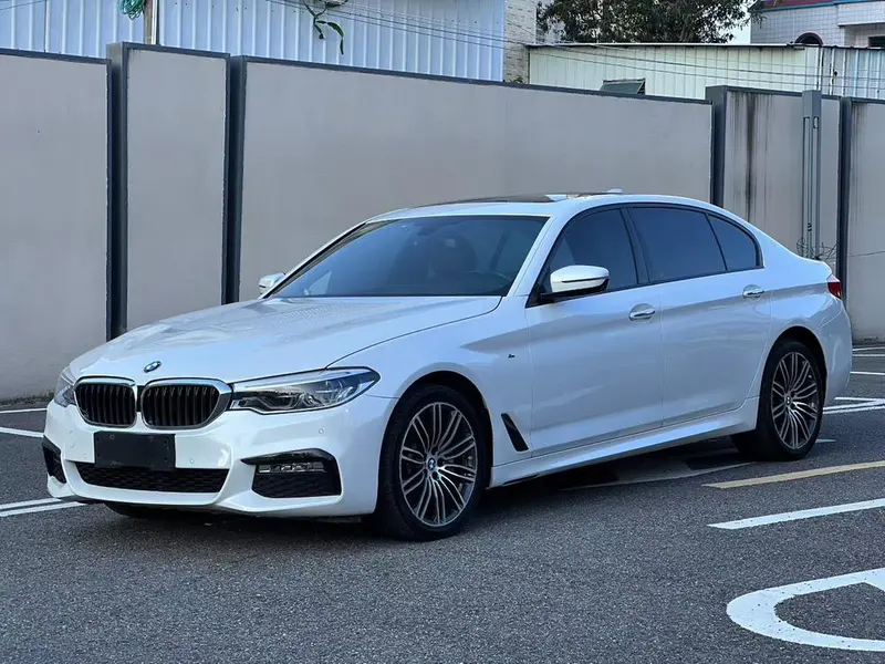 BMW 5-Series, 2018