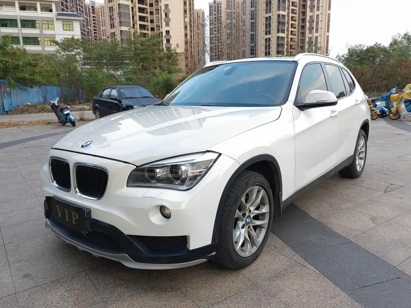 BMW X1 xDrive20i Fashion Version, 2015 — фото 1