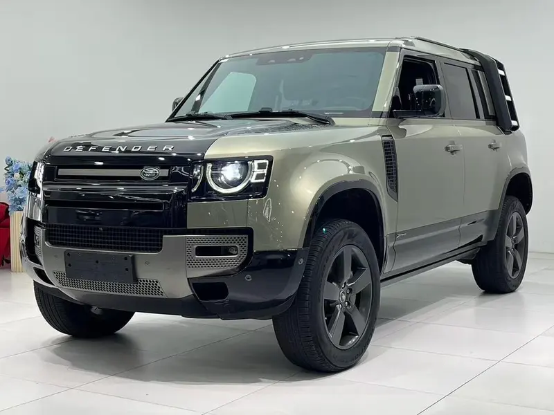 Land Rover Defender 110 P400 X-DYNAMIC HSE, 2021 — фото 1