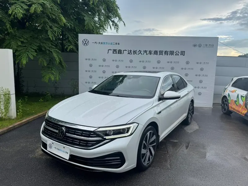 Volkswagen Sagitar, 2023