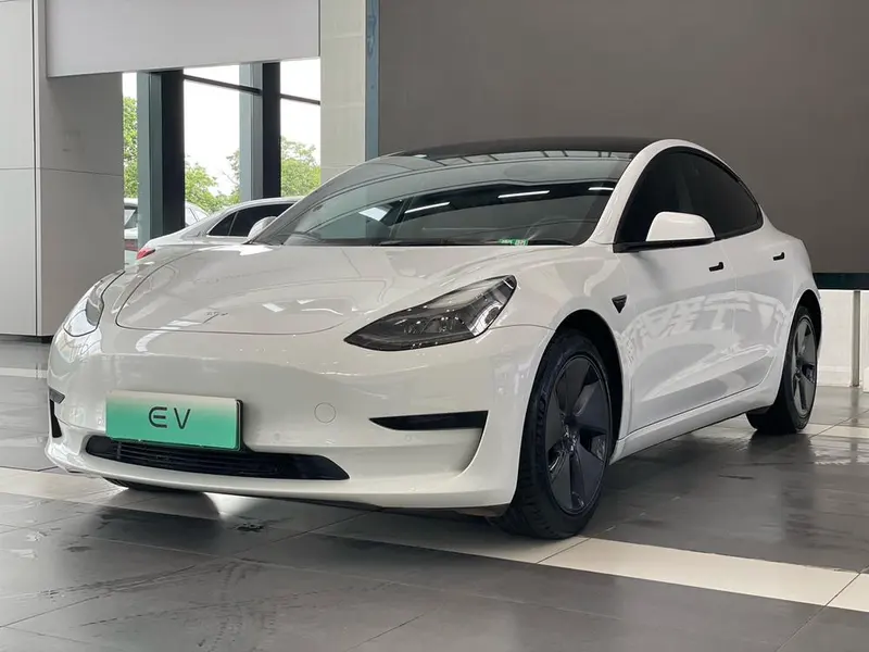 Tesla Model 3, 2022