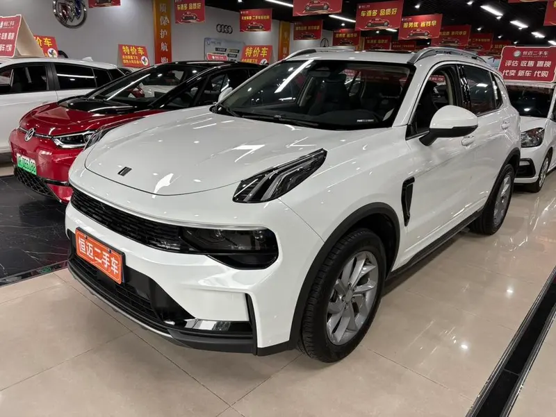 Lynk & Co 01 2.0TD 2WD Edition, 2024 — фото 1