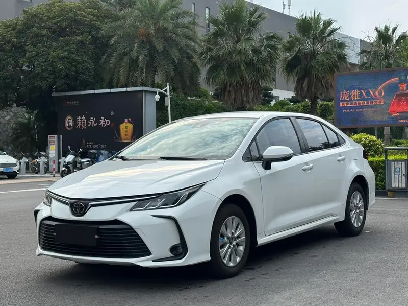 Toyota Corolla 1.2T S-CVT Edition, 2021 — фото 1