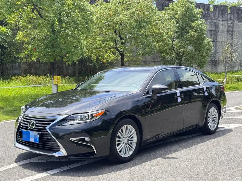 Lexus ES 200 30 Anniversary Edition, 2017 — фото 1