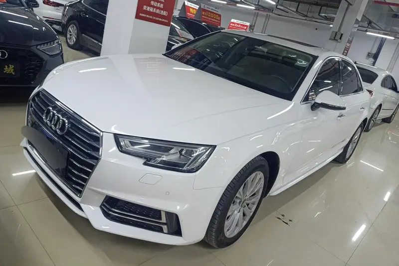 Audi A4L 40 TFSI Version CN6, 2019 — фото 1