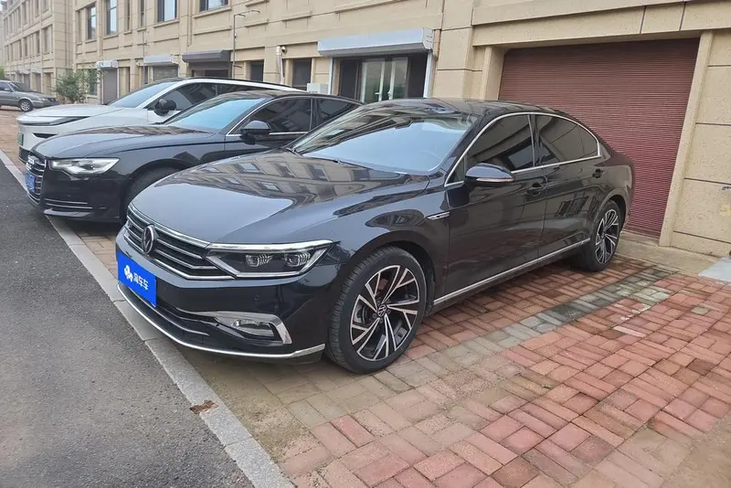 Volkswagen Magotan 330TSI DSG 30 Anniversary Edition, 2021 — фото 1