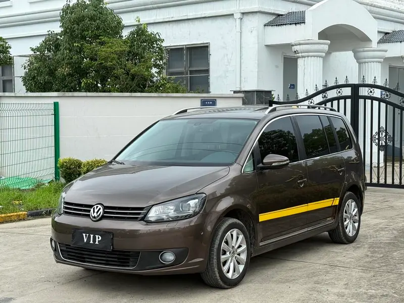 Volkswagen Touran, 2013