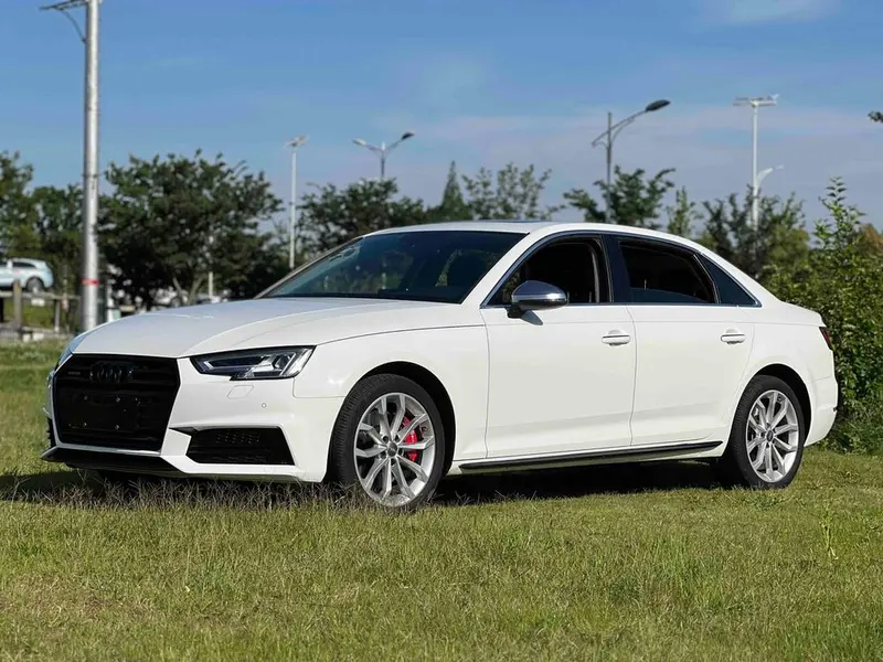 Audi A4L 45 TFSI quattro Стиль, 2017 — фото 1