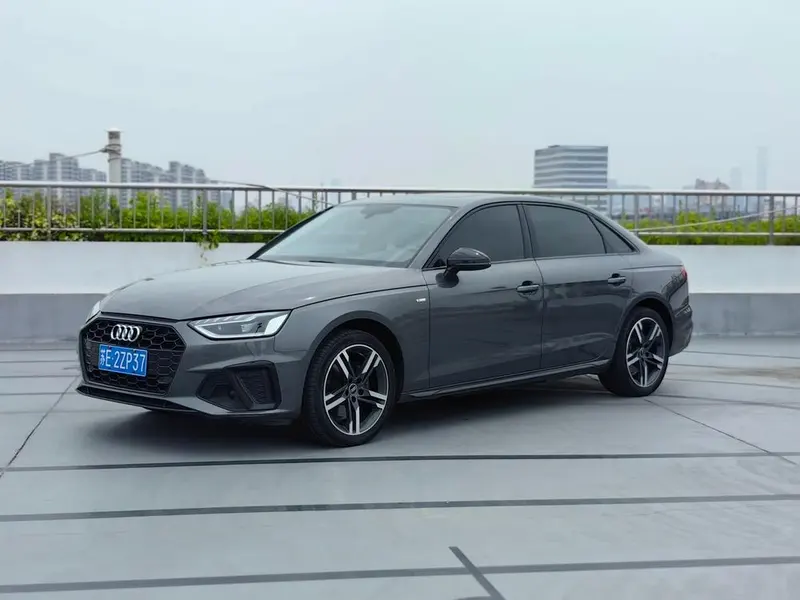 Audi A4L 40 TFSI Luxury Version, 2022 — фото 1